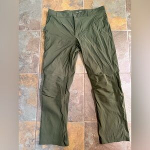 Columbia Omni-Shield Olive Green Hiking Activewear Pants Men's 36x30